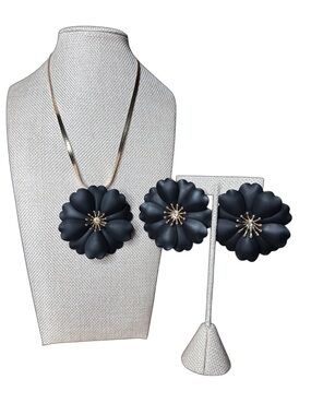 Black Flower Statement Necklace and Earrings Set